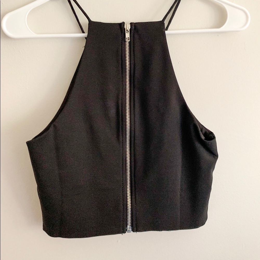 Black crop top - Picture 2 of 3